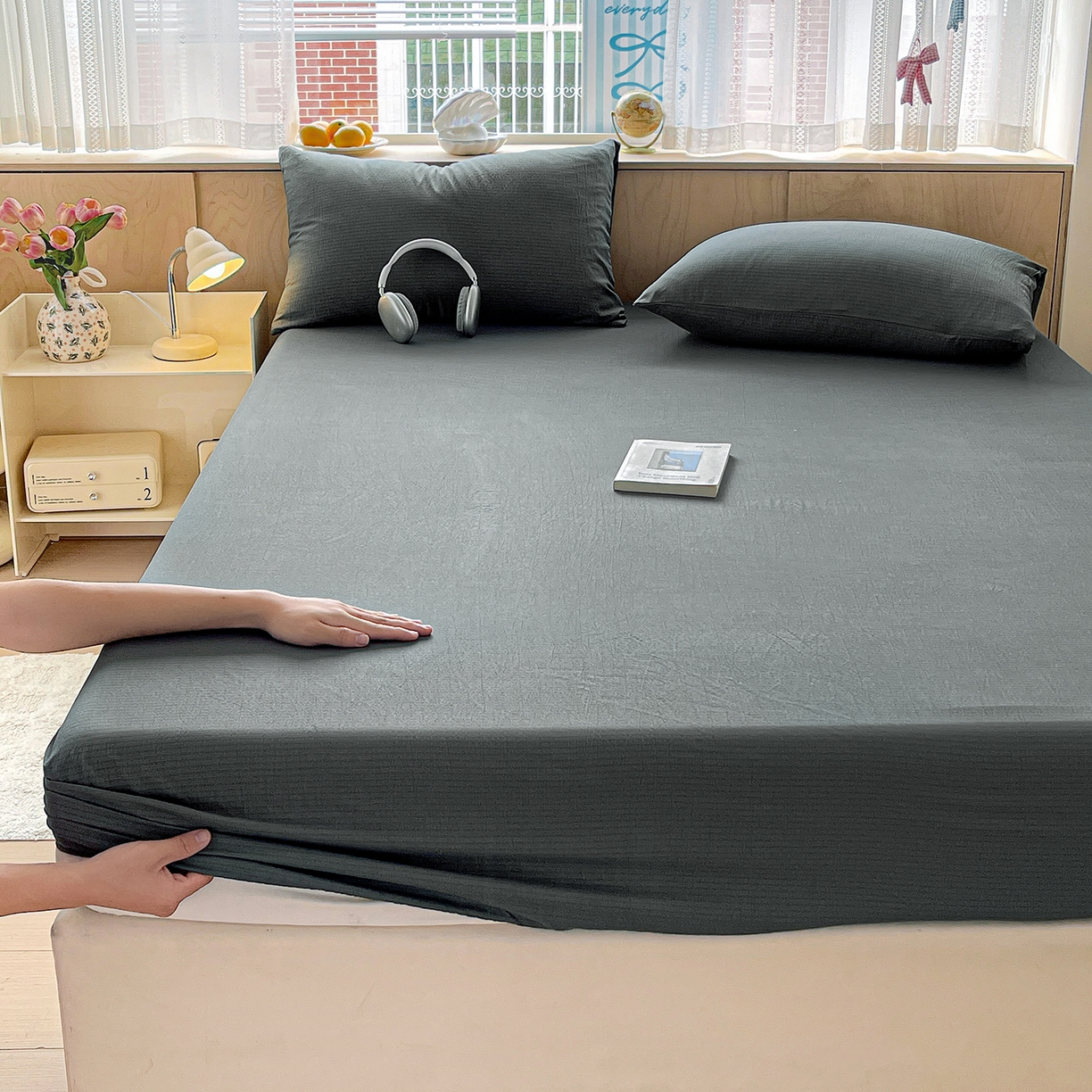 91家纺网 家纺一手货源 找家纺 卡迪熊家纺 2025新款超柔云感双层纱床笠 双层纱-深灰