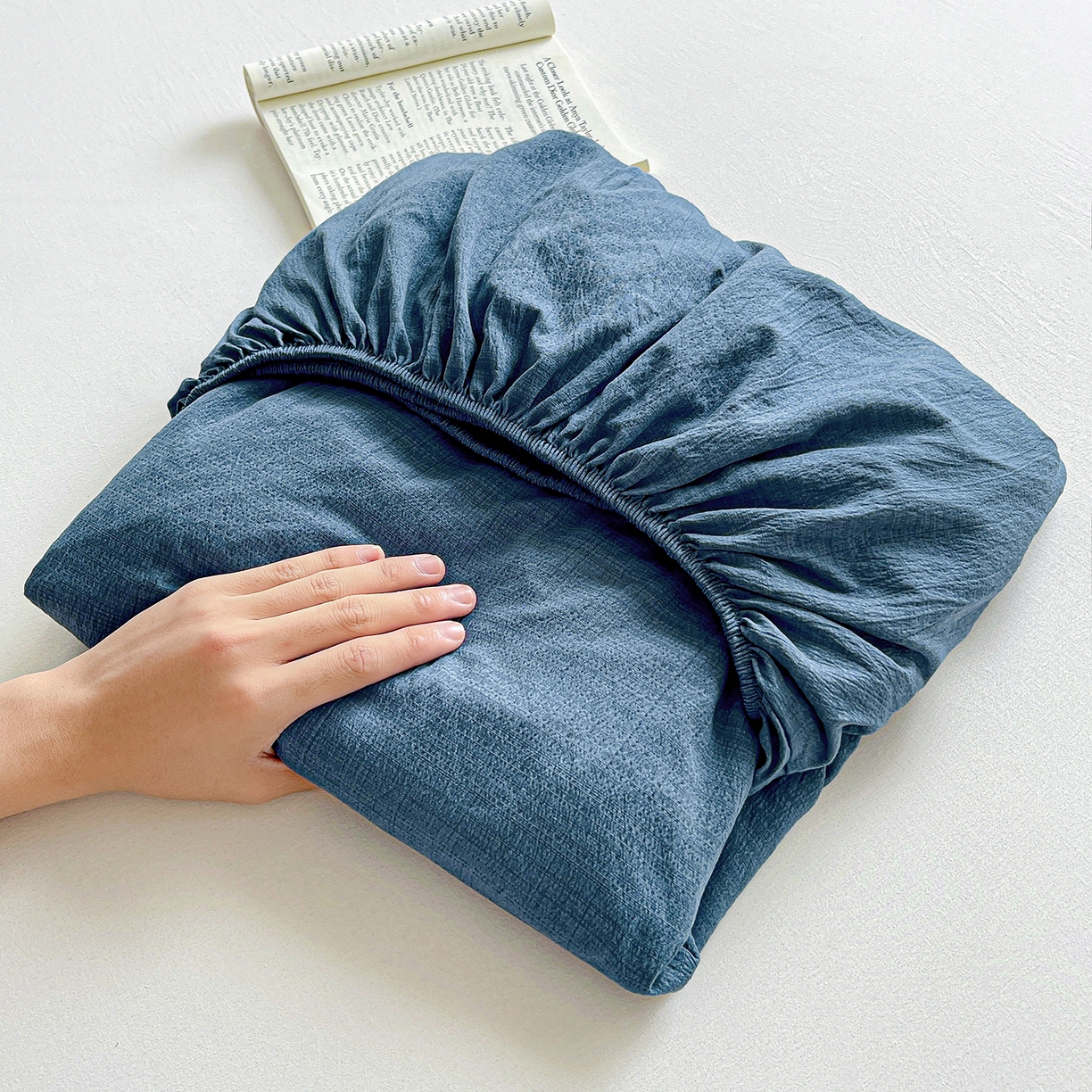 91家纺网 家纺一手货源 找家纺 卡迪熊家纺 2025新款超柔云感双层纱床笠 双层纱-深蓝