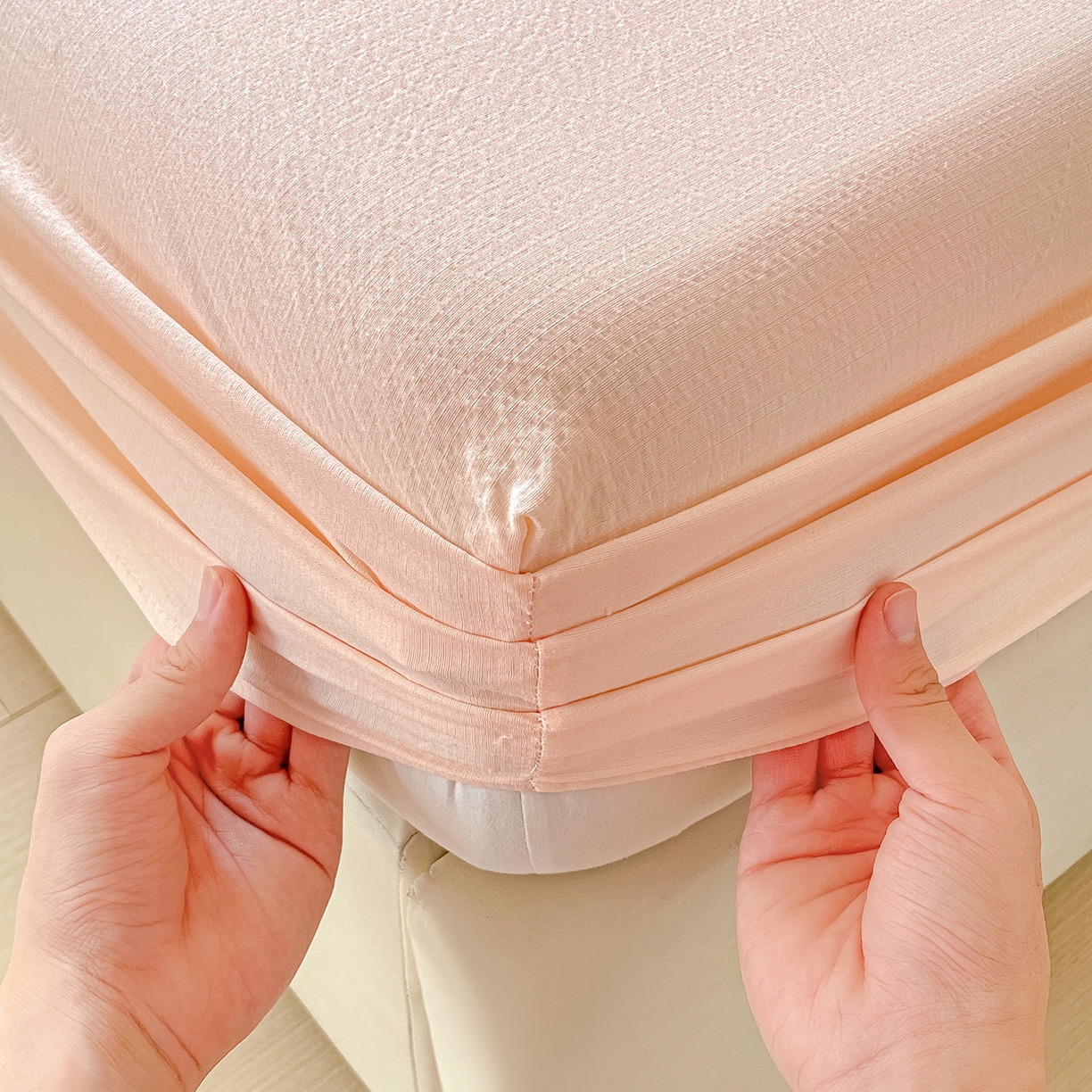 91家纺网 家纺一手货源 找家纺 彩韵家纺 2025新款超柔云感双层纱床笠 双层纱-浅粉