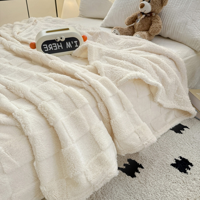 91家纺网 家纺一手货源 找家纺 耀悦家纺 2025新款塔芙绒多功能面包格毛毯毯子 面包格-牛奶