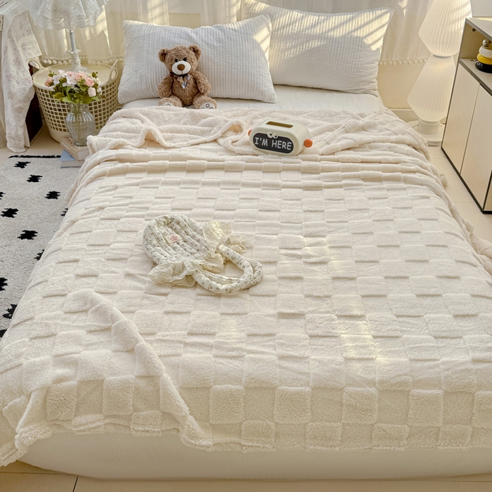 91家纺网 家纺一手货源 找家纺 耀悦家纺 2025新款塔芙绒多功能面包格毛毯毯子 面包格-牛奶