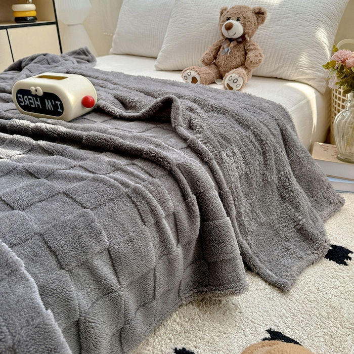 91家纺网 家纺一手货源 找家纺 耀悦家纺 2025新款塔芙绒多功能面包格毛毯毯子 面包格-芝麻