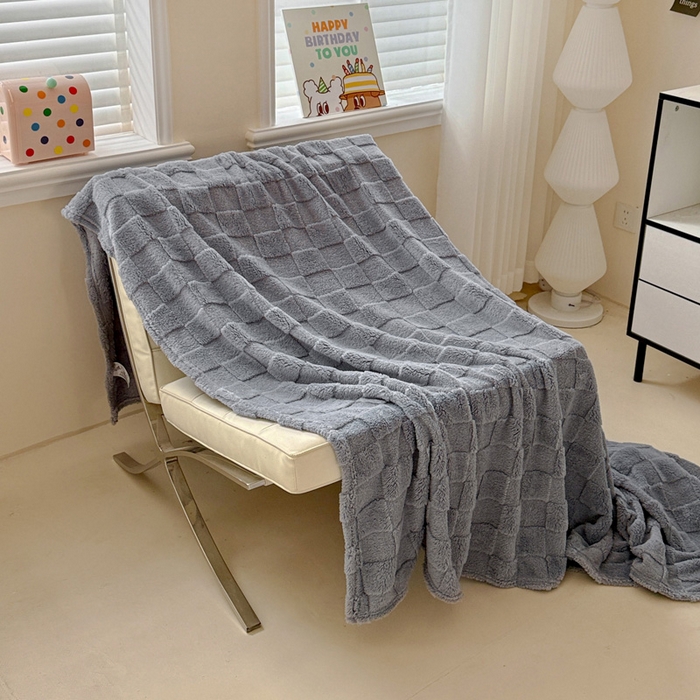 91家纺网 家纺一手货源 找家纺 耀悦家纺 2025新款塔芙绒多功能面包格毛毯毯子 面包格-蓝莓