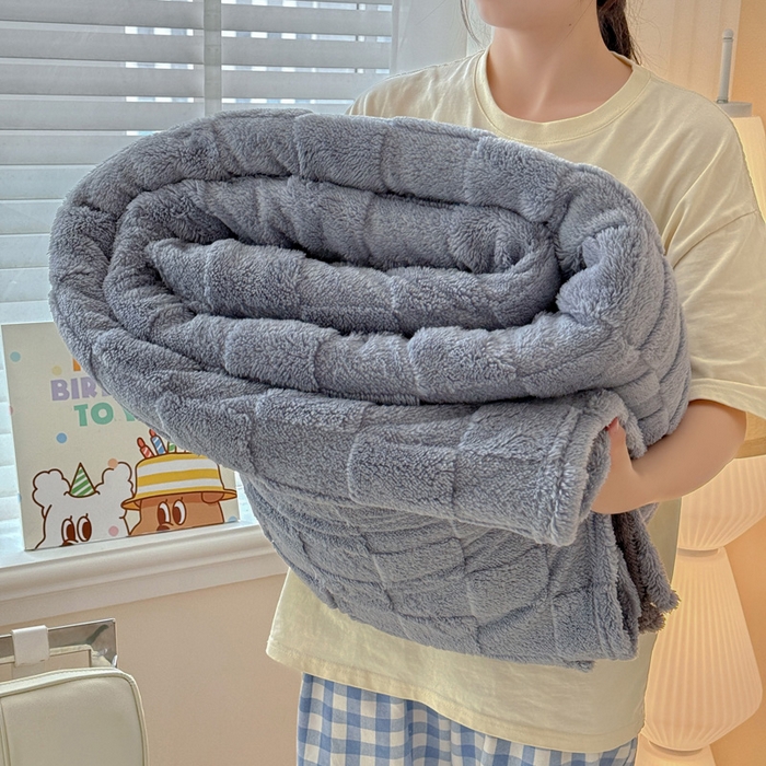 91家纺网 家纺一手货源 找家纺 耀悦家纺 2025新款塔芙绒多功能面包格毛毯毯子 面包格-蓝莓