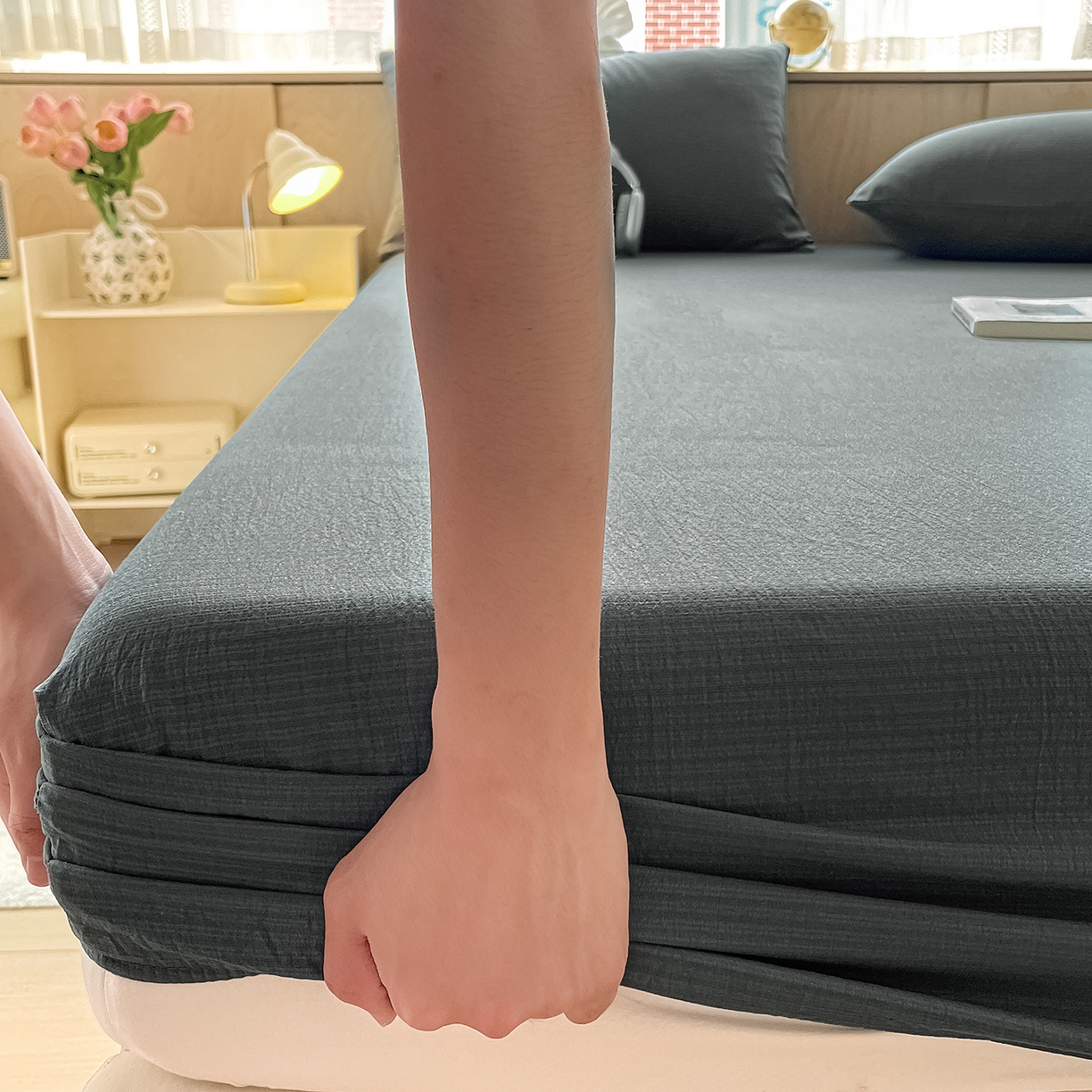 91家纺网 家纺一手货源 找家纺 彩韵家纺 2025新款超柔云感双层纱床笠 双层纱-深灰