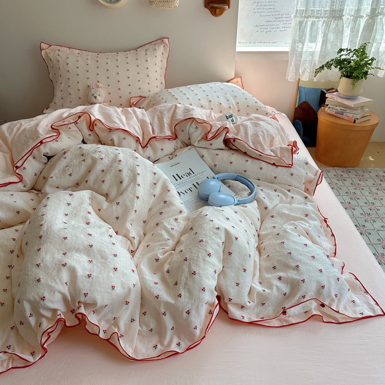 91家纺网 家纺一手货源 找家纺 （总）轻奢坊 2025新款小樱桃大提花剪花水洗棉密拷花边四件套