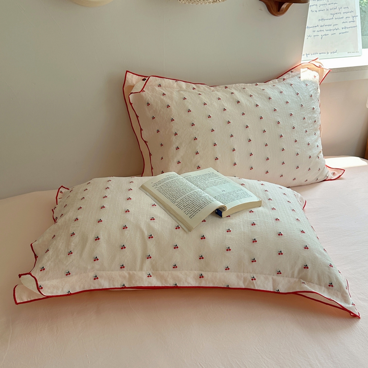 91家纺网 家纺一手货源 找家纺 （总）轻奢坊 2025新款小樱桃大提花剪花水洗棉密拷花边四件套