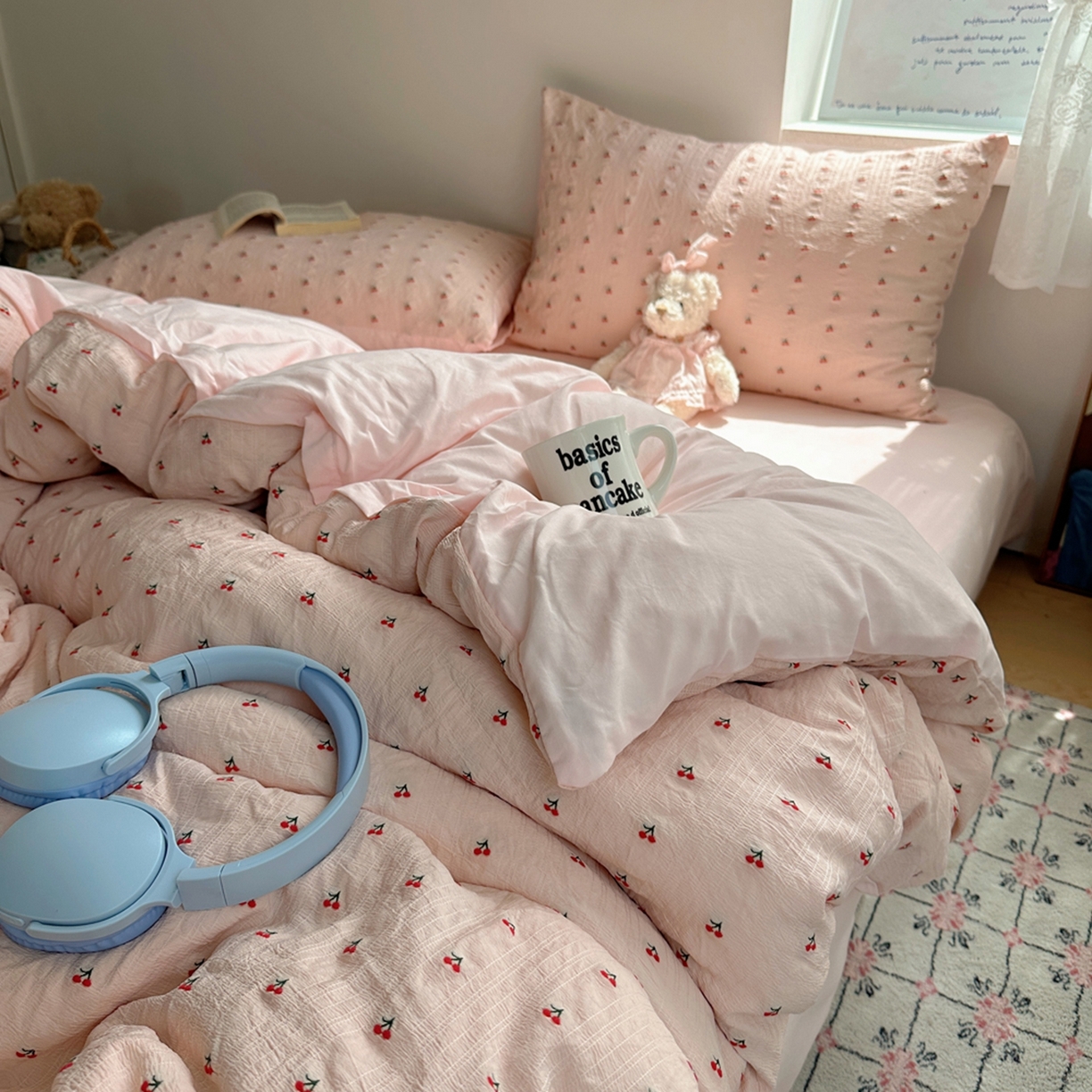 91家纺网 家纺一手货源 找家纺 轻奢坊 2025新款小樱桃大提花剪花水洗棉密拷花边四件套 基础款小樱桃珊瑚粉