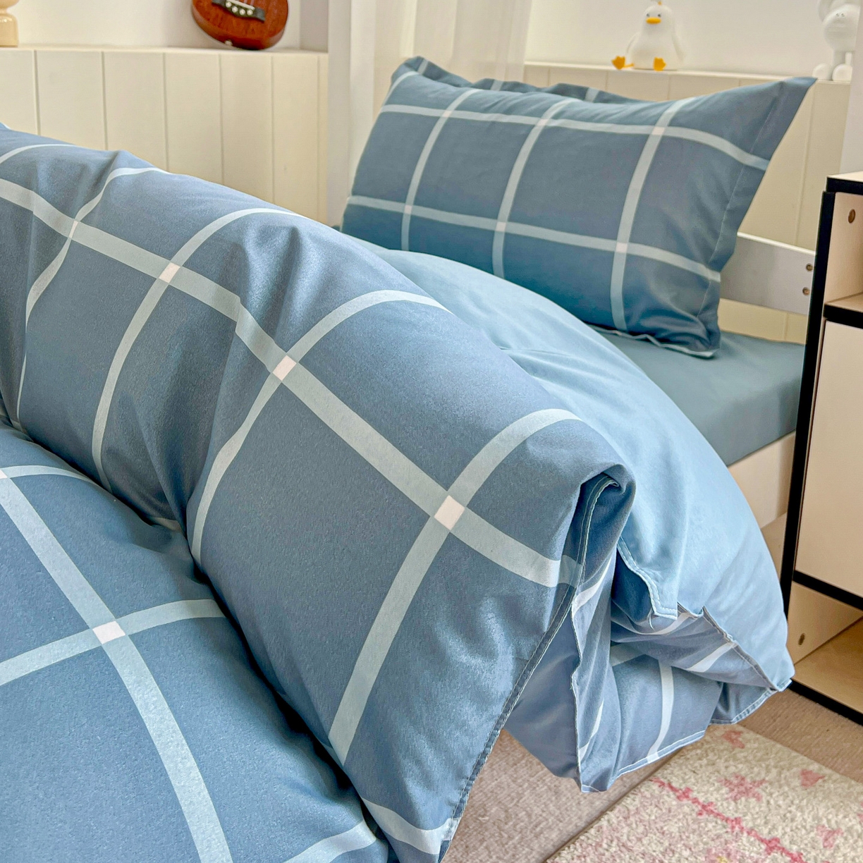 91家纺网 家纺一手货源 找家纺 楠沐家纺 2025新款格子系列芦荟棉学生三件套四件套 海蓝大格