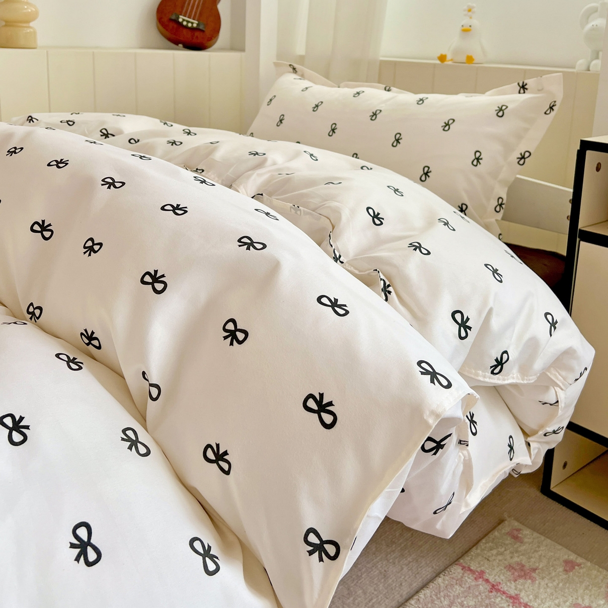 91家纺网 家纺一手货源 找家纺 楠沐家纺 2025新款格子系列芦荟棉学生三件套四件套 黑蝴蝶结