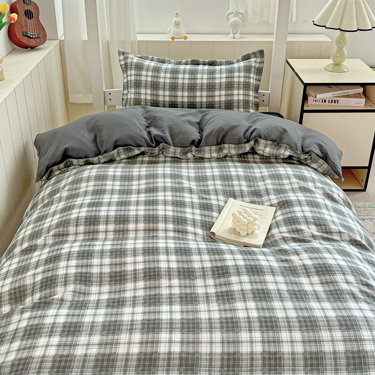 91家纺网 家纺一手货源 找家纺 楠沐家纺 2025新款格子系列芦荟棉学生三件套四件套 洛可可灰