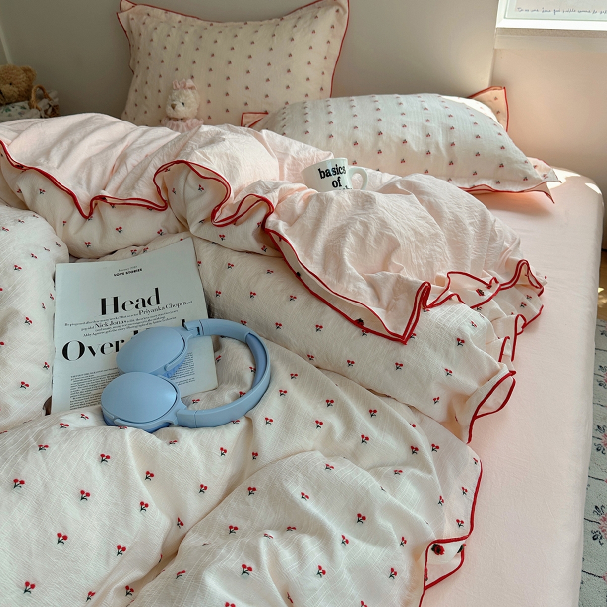 91家纺网 家纺一手货源 找家纺 轻奢坊 2025新款小樱桃大提花剪花水洗棉密拷花边四件套 密拷花边小樱桃初荷粉