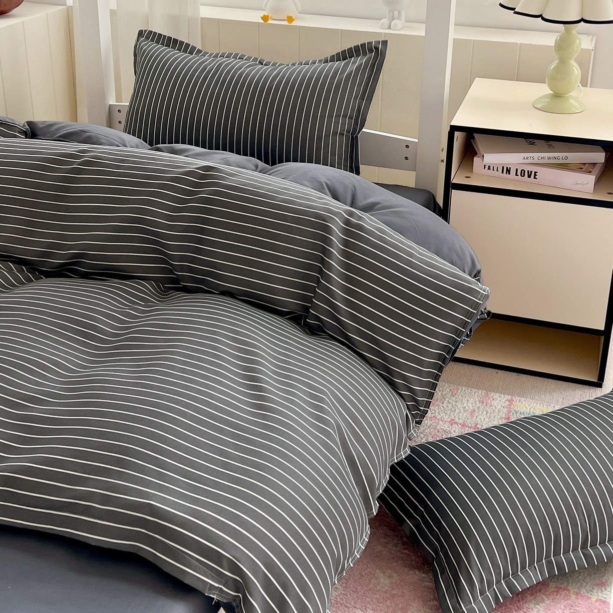 91家纺网 家纺一手货源 找家纺 楠沐家纺 2025新款格子系列芦荟棉学生三件套四件套 拿铁