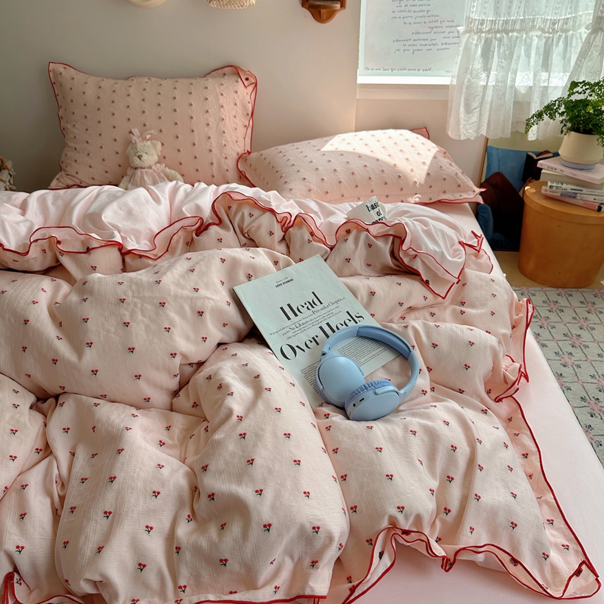 91家纺网 家纺一手货源 找家纺 轻奢坊 2025新款小樱桃大提花剪花水洗棉密拷花边四件套 密拷花边小樱桃珊瑚粉