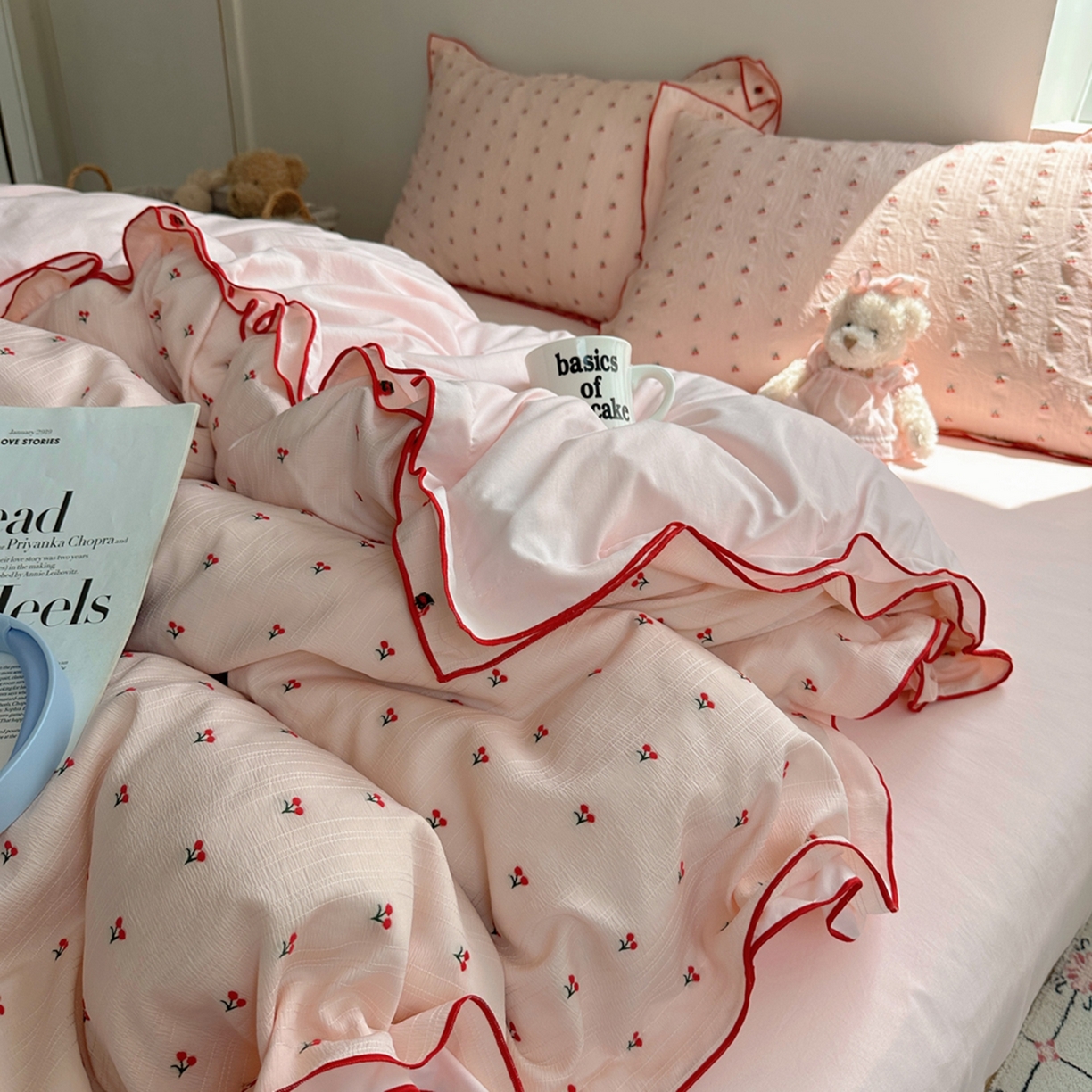 91家纺网 家纺一手货源 找家纺 轻奢坊 2025新款小樱桃大提花剪花水洗棉密拷花边四件套 密拷花边小樱桃珊瑚粉