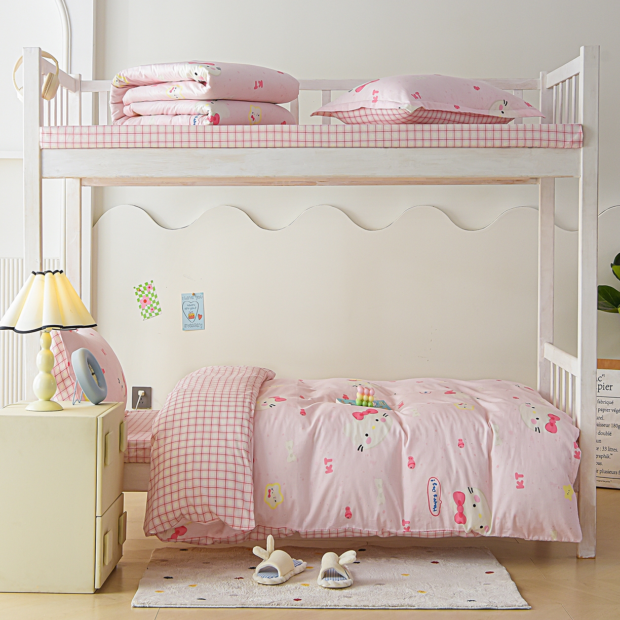 91家纺网 家纺一手货源 找家纺 天之爱 2025新款全棉纯棉印花三件套学生六件套 甜美Kitty