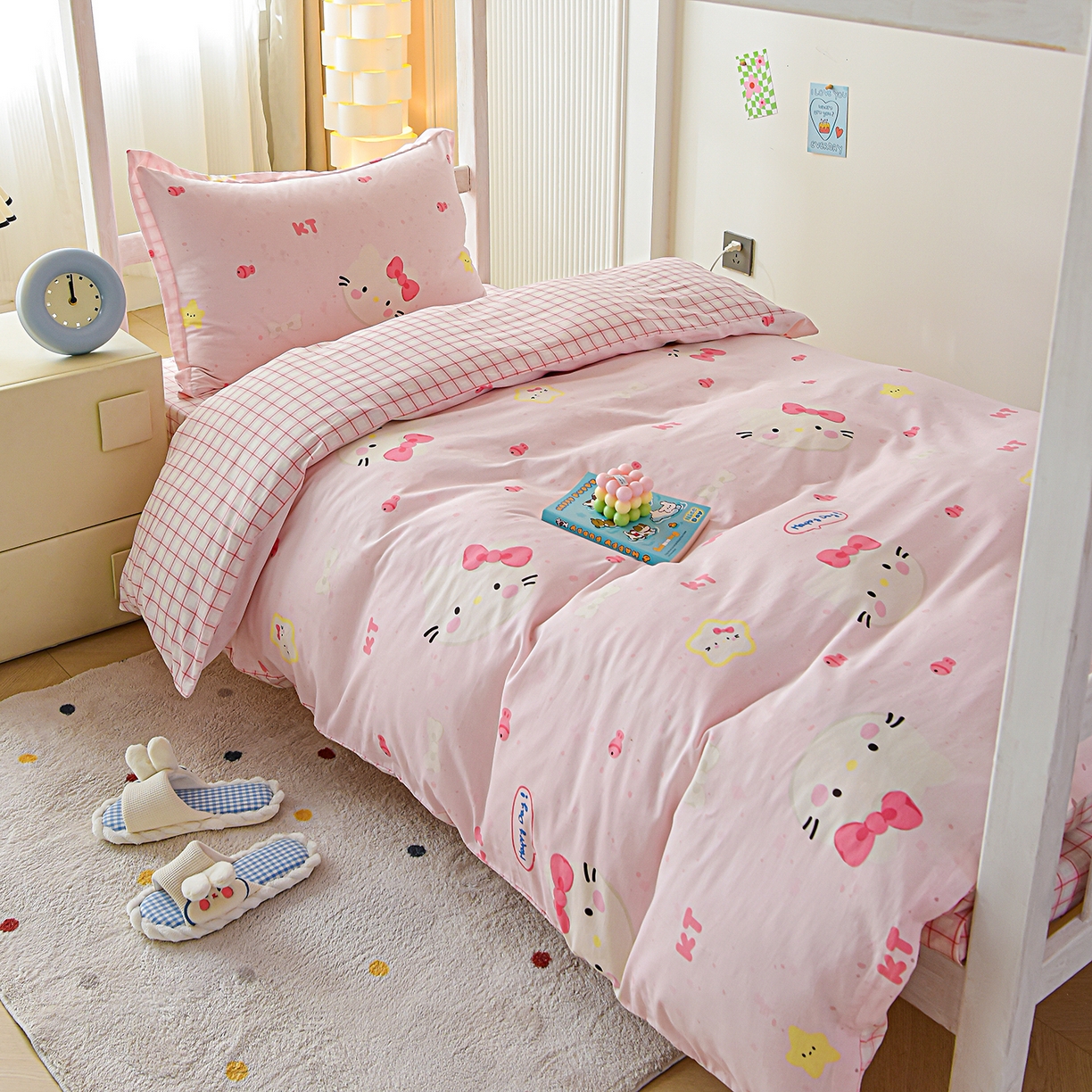 91家纺网 家纺一手货源 找家纺 天之爱 2025新款全棉纯棉印花三件套学生六件套 甜美Kitty