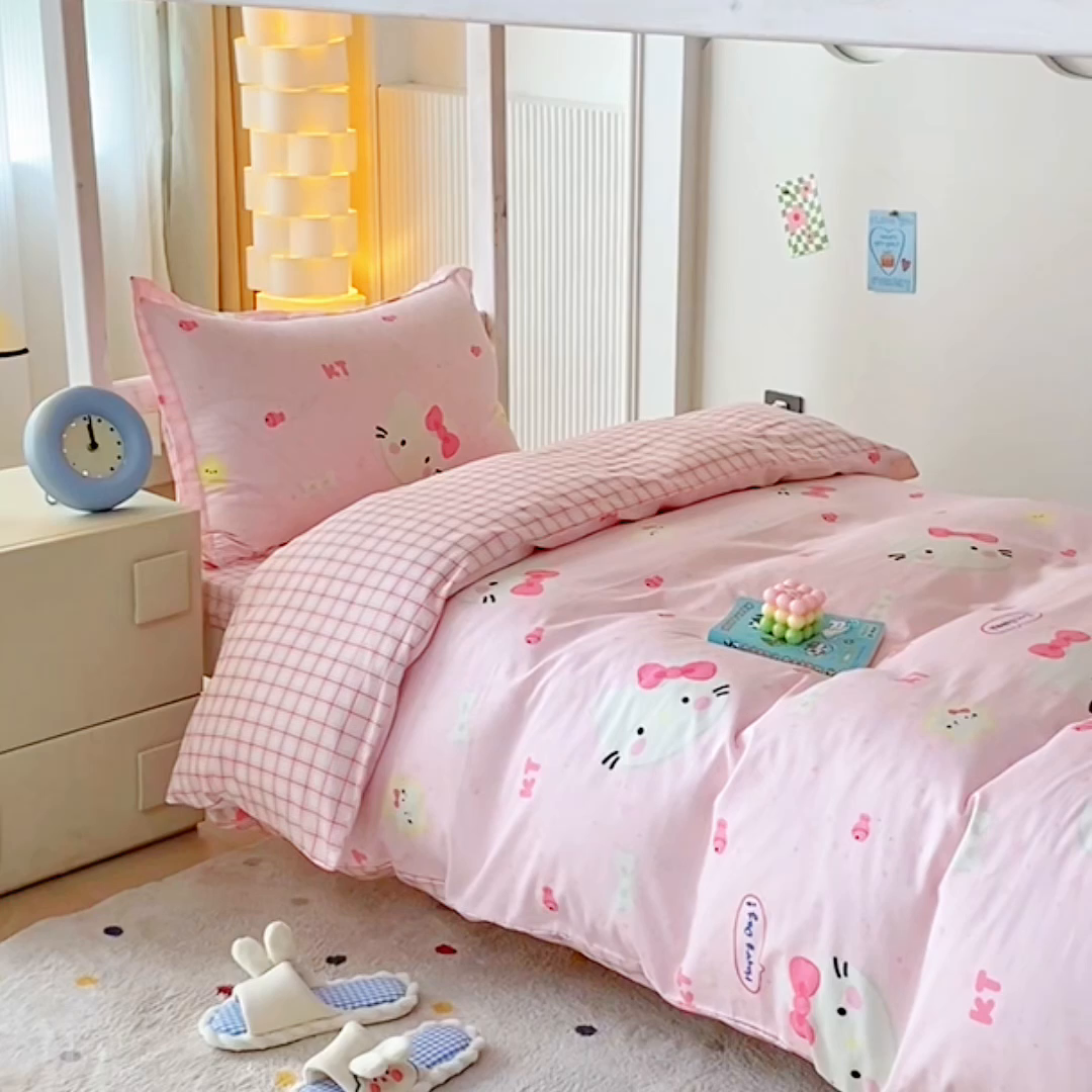 91家纺网 家纺一手货源 找家纺 天之爱 2025新款全棉纯棉印花三件套学生六件套 甜美Kitty