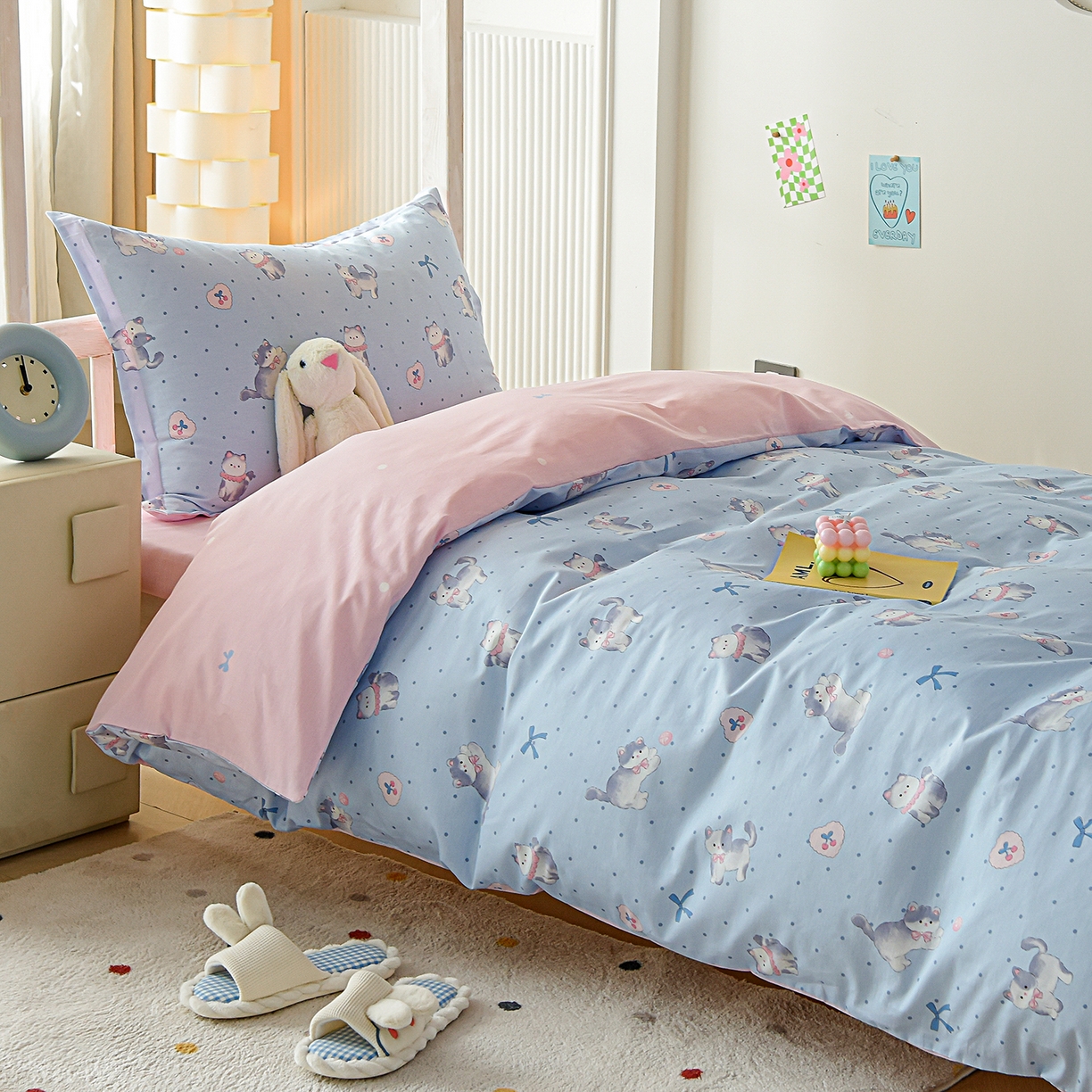 91家纺网 家纺一手货源 找家纺 天之爱 2025新款全棉纯棉印花三件套学生六件套 樱桃小喵