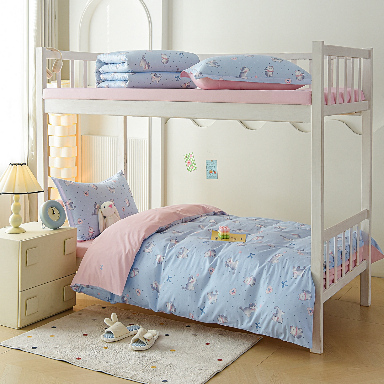 91家纺网 家纺一手货源 找家纺 天之爱 2025新款全棉纯棉印花三件套学生六件套 樱桃小喵