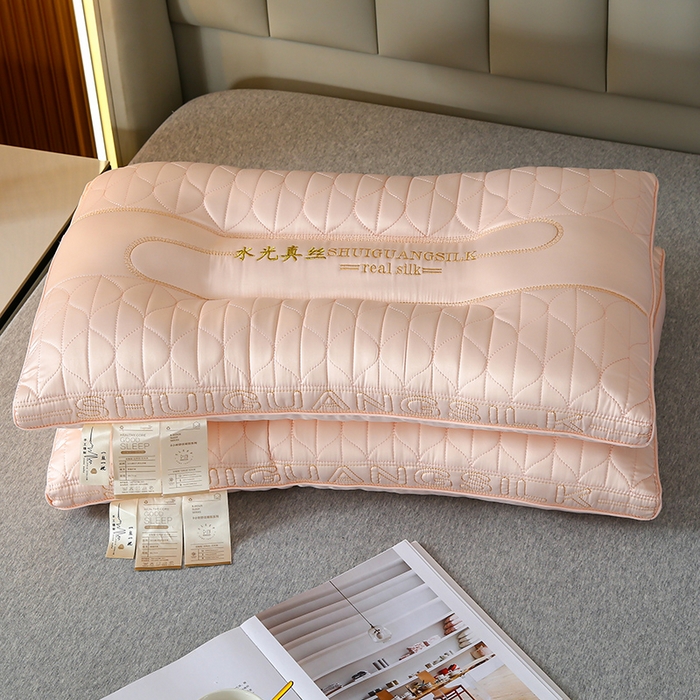 91家纺网 家纺一手货源 找家纺 蝶飞舞 2025新款豪华水光真丝乳胶层枕头枕芯 莫代尔水光真丝枕头枕芯 水光真丝-粉色 48*74cm