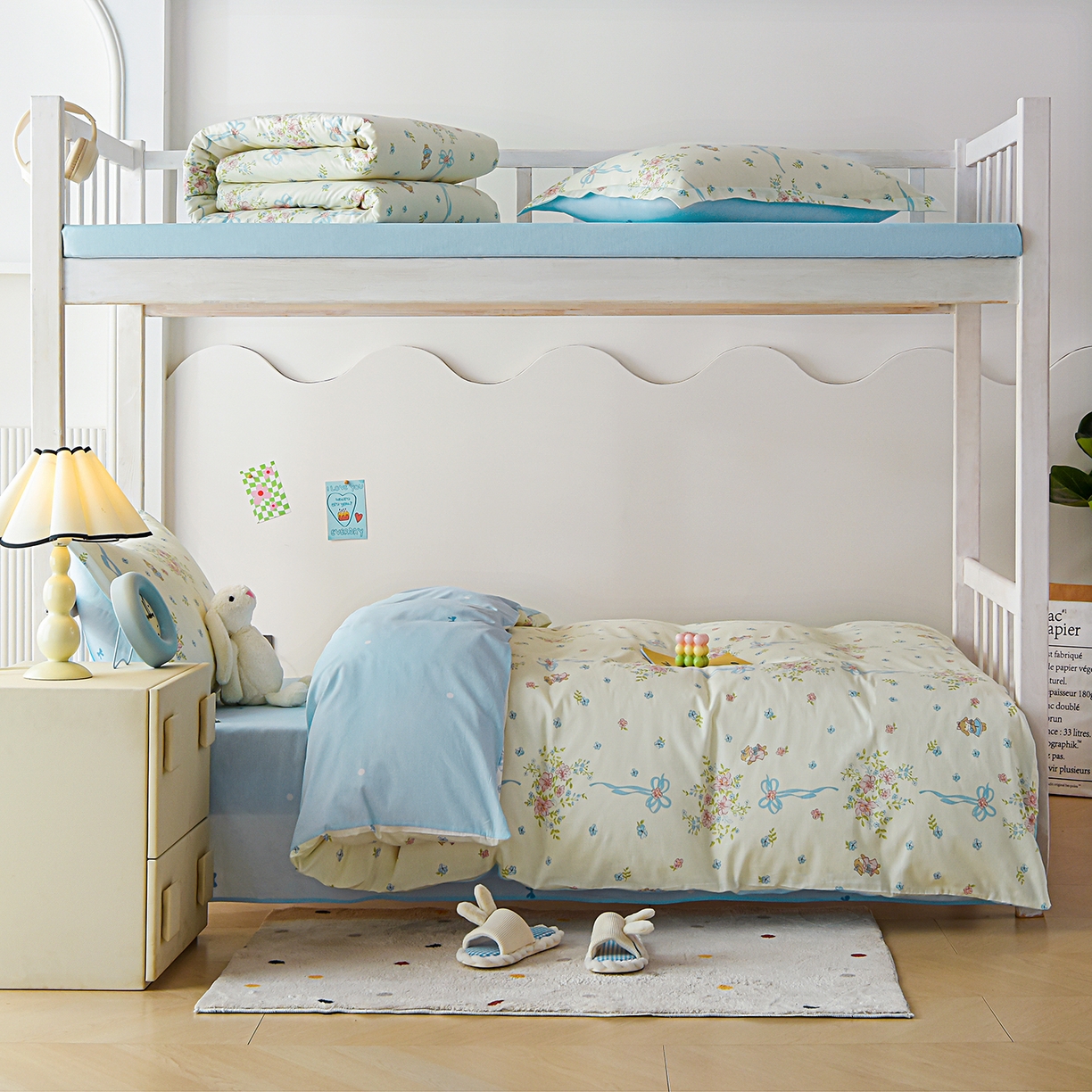 91家纺网 家纺一手货源 找家纺 天之爱 2025新款全棉纯棉印花三件套学生六件套 幽幽花间兔