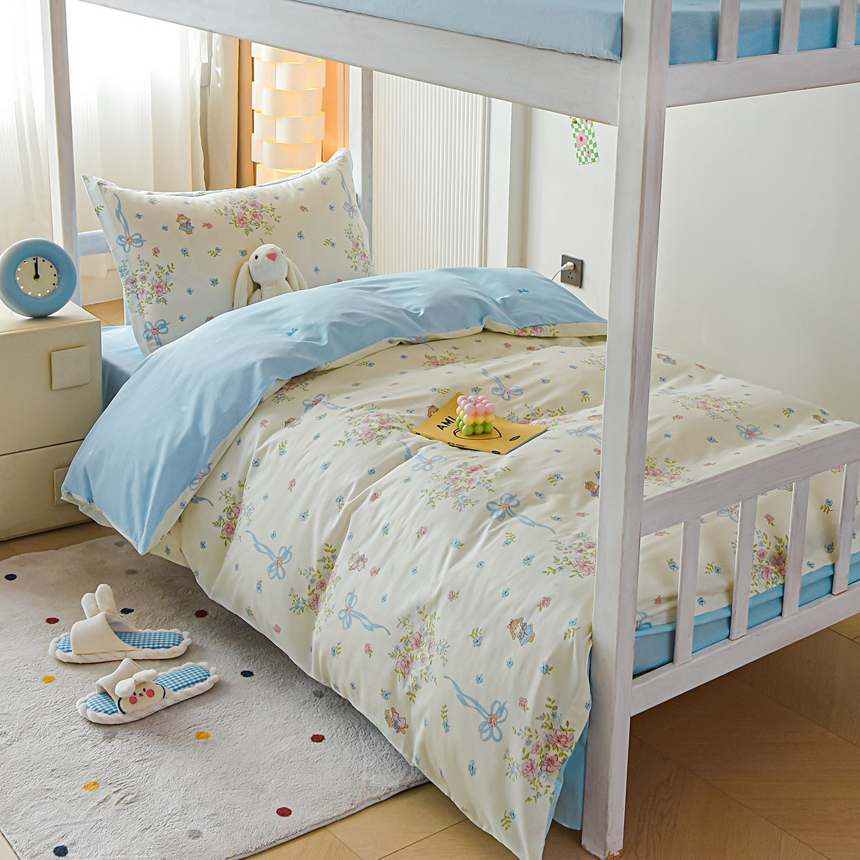 91家纺网 家纺一手货源 找家纺 天之爱 2025新款全棉纯棉印花三件套学生六件套 幽幽花间兔