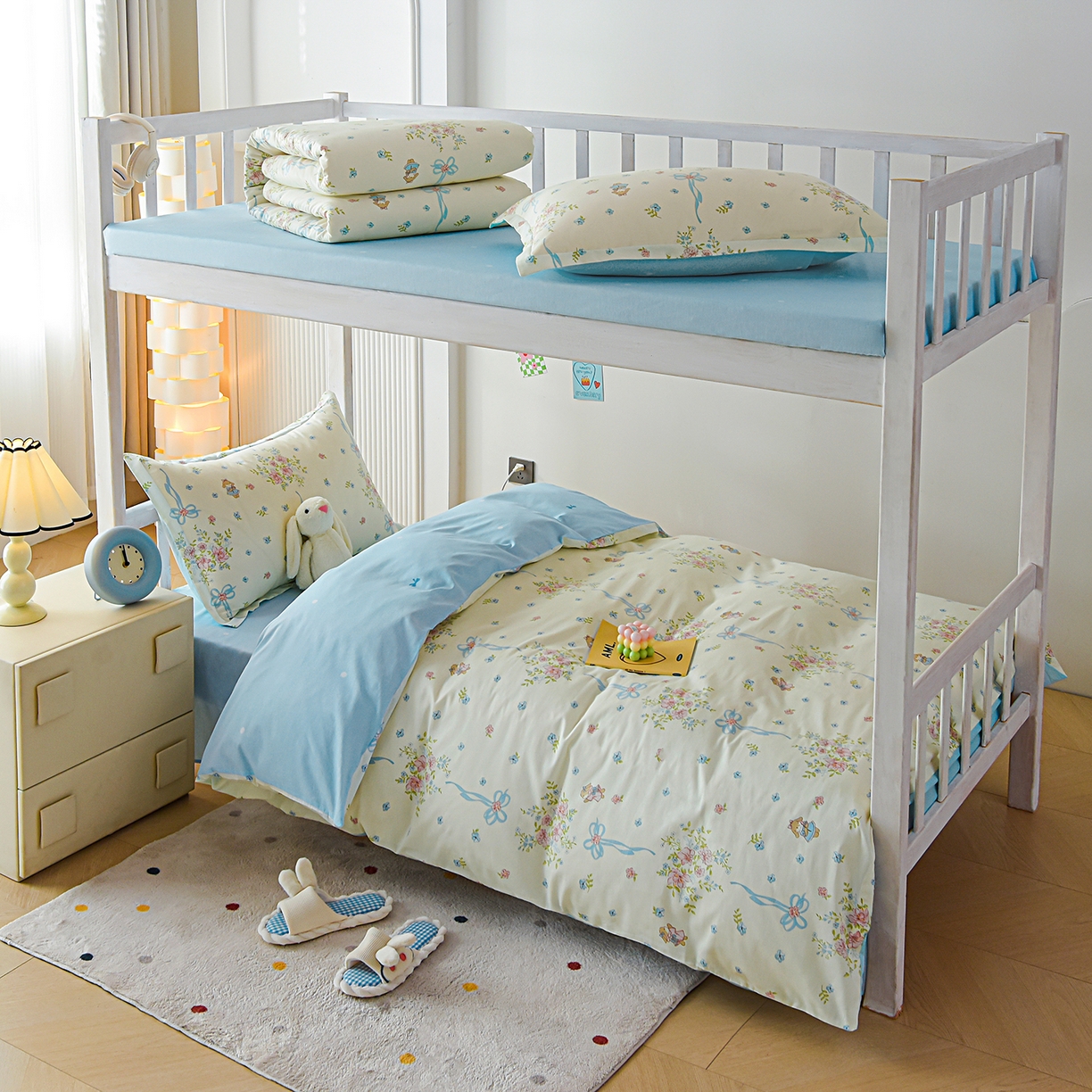 91家纺网 家纺一手货源 找家纺 天之爱 2025新款全棉纯棉印花三件套学生六件套 幽幽花间兔