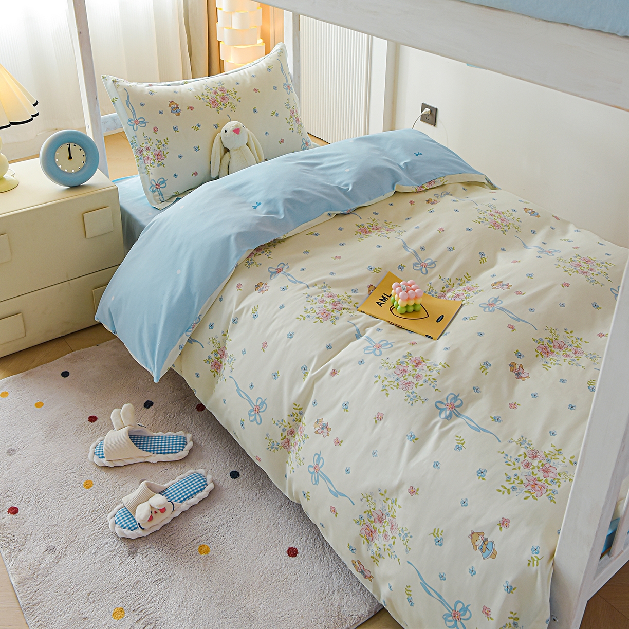 91家纺网 家纺一手货源 找家纺 天之爱 2025新款全棉纯棉印花三件套学生六件套 幽幽花间兔