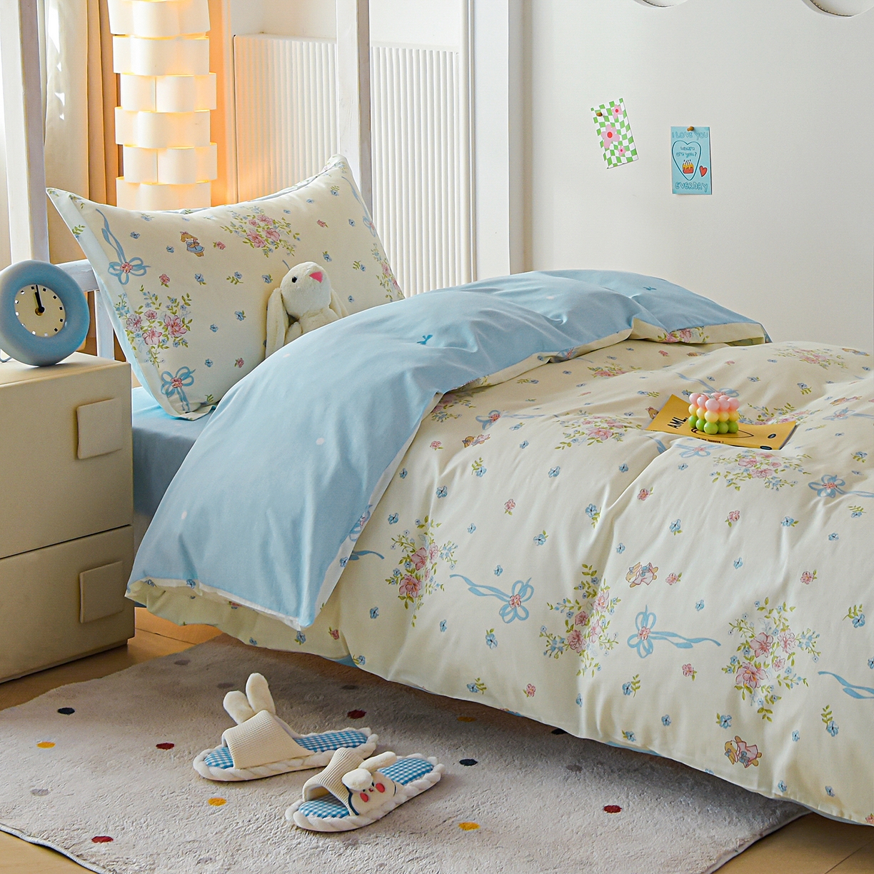 91家纺网 家纺一手货源 找家纺 天之爱 2025新款全棉纯棉印花三件套学生六件套 幽幽花间兔