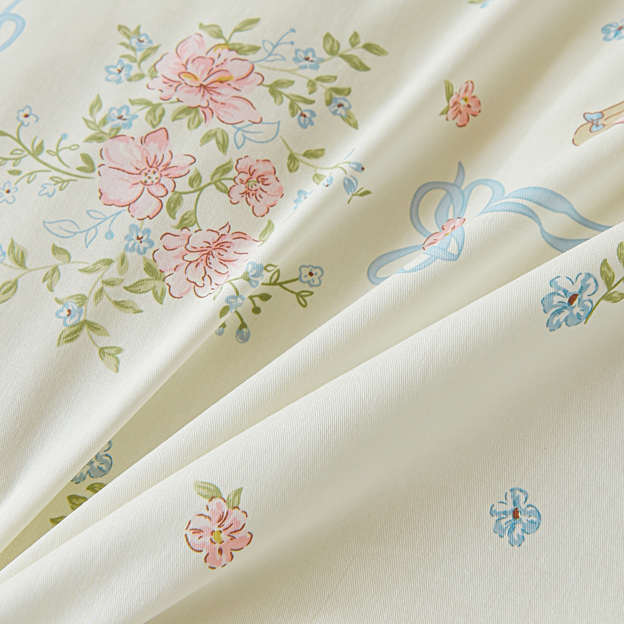 91家纺网 家纺一手货源 找家纺 天之爱 2025新款全棉纯棉印花三件套学生六件套 幽幽花间兔