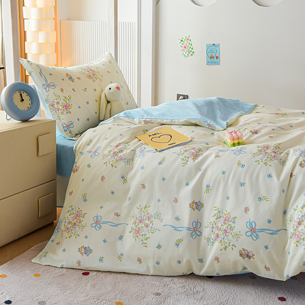 91家纺网 家纺一手货源 找家纺 天之爱 2025新款全棉纯棉印花三件套学生六件套 幽幽花间兔