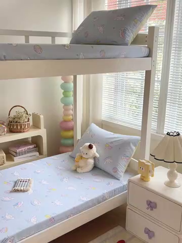 91家纺网 家纺一手货源 找家纺 名兮家居 2025-奥特曼-三丽鸥全棉13372学生床上下铺床笠【含防伪标】 蛋糕玉桂狗