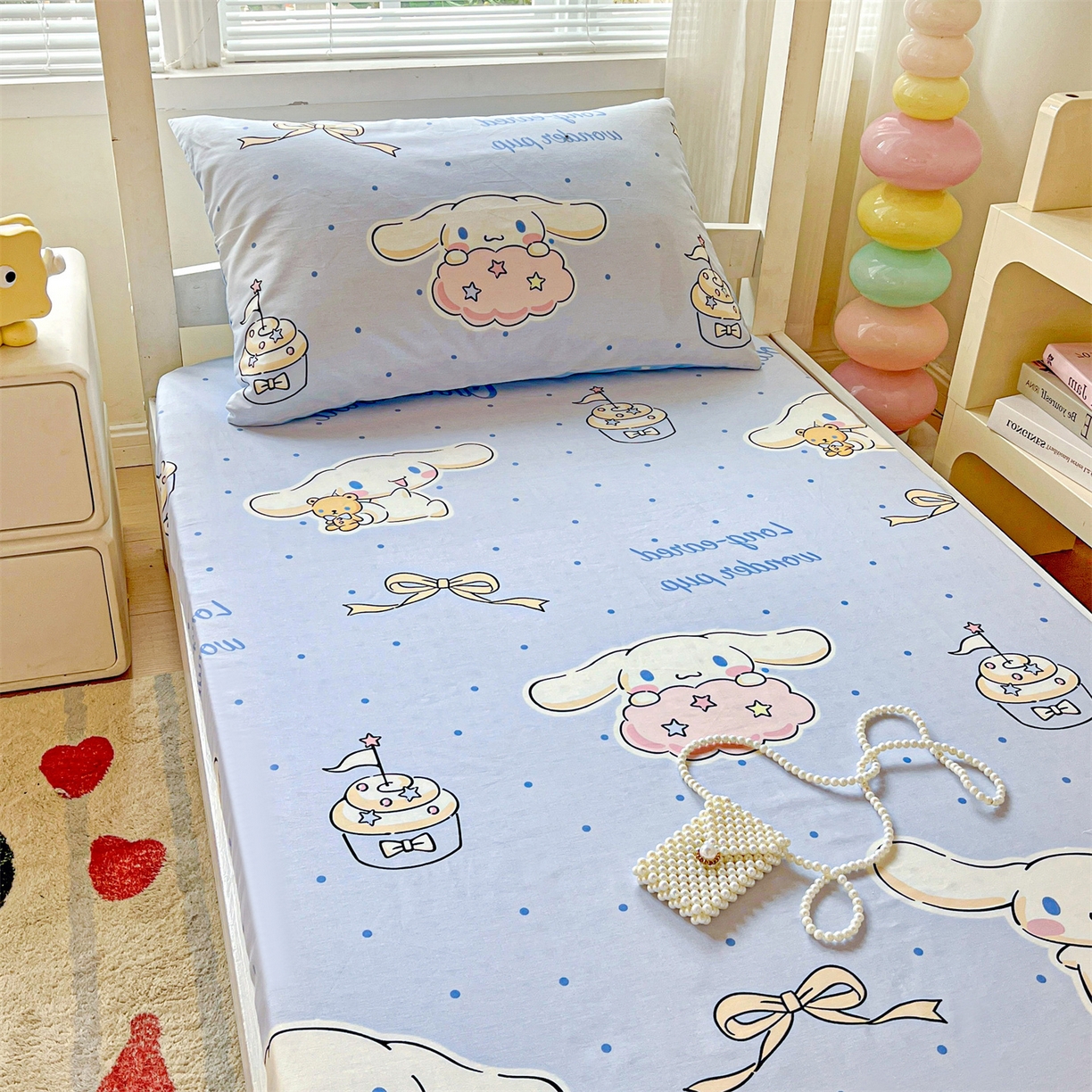 91家纺网 家纺一手货源 找家纺 名兮家居 2025-奥特曼-三丽鸥全棉13372学生床上下铺床笠【含防伪标】 点点玉桂狗