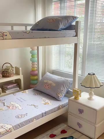 91家纺网 家纺一手货源 找家纺 名兮家居 2025-奥特曼-三丽鸥全棉13372学生床上下铺床笠【含防伪标】 点点玉桂狗