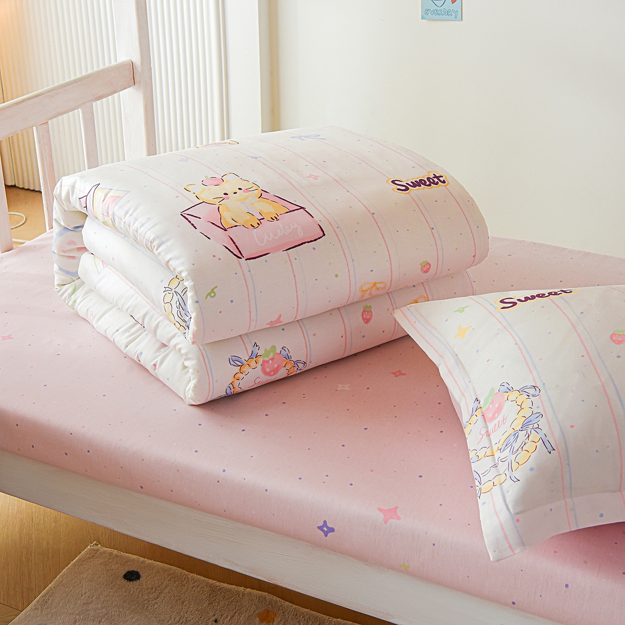 91家纺网 家纺一手货源 找家纺 天之爱 2025新款全棉纯棉印花三件套学生六件套 甜心可爱猫