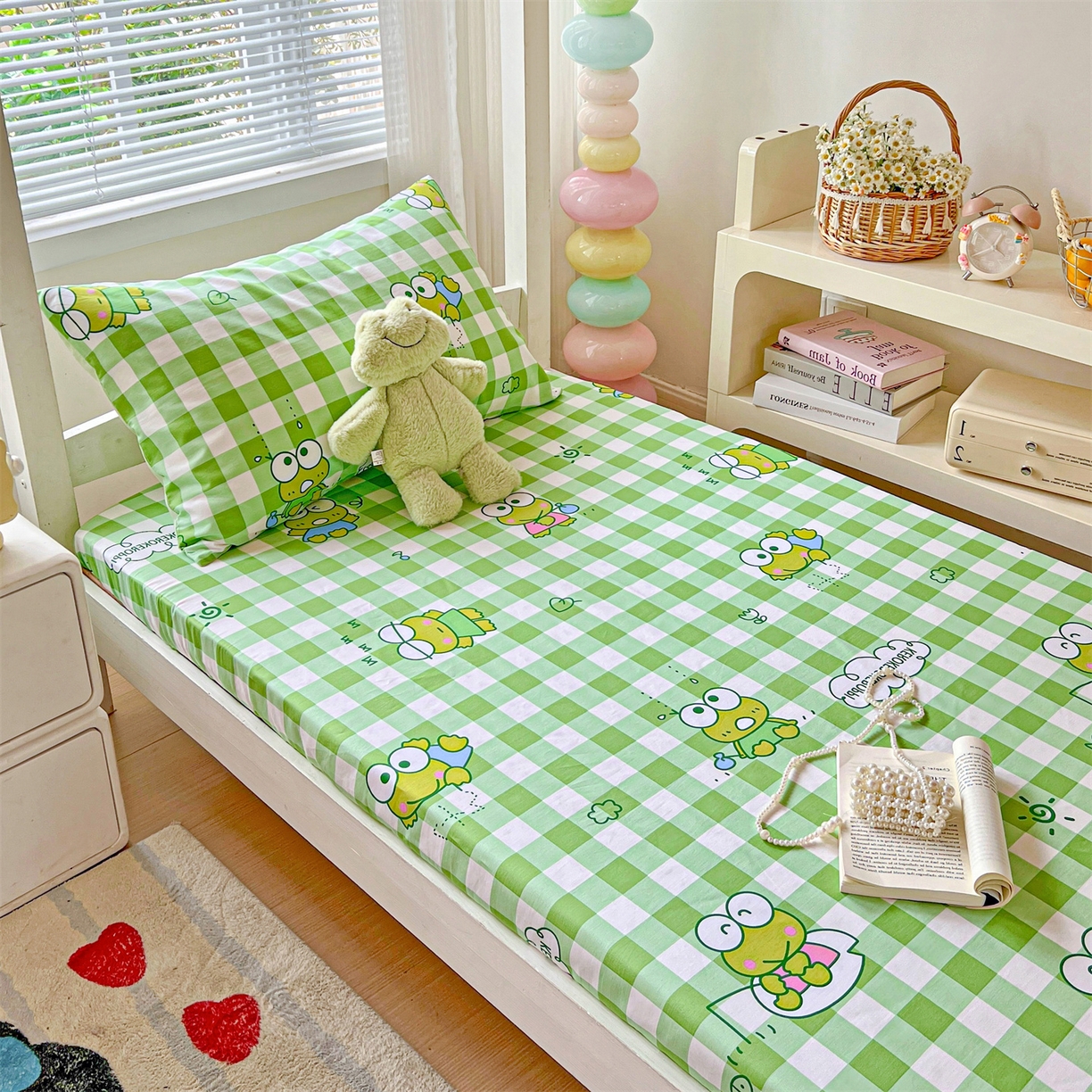 91家纺网 家纺一手货源 找家纺 名兮家居 2025-奥特曼-三丽鸥全棉13372学生床上下铺床笠【含防伪标】 格子大眼蛙