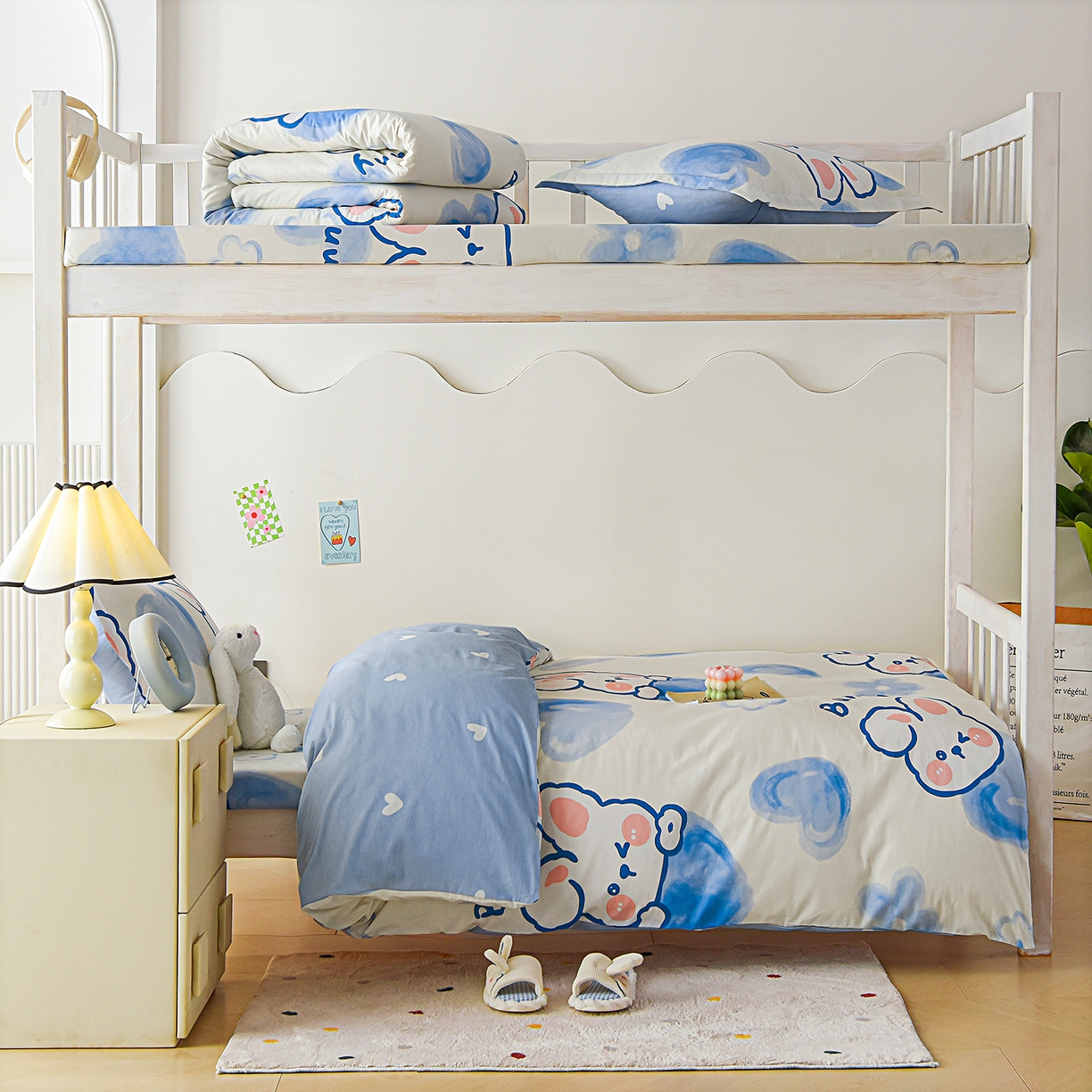 91家纺网 家纺一手货源 找家纺 天之爱 2025新款全棉纯棉印花三件套学生六件套 晴天小兔