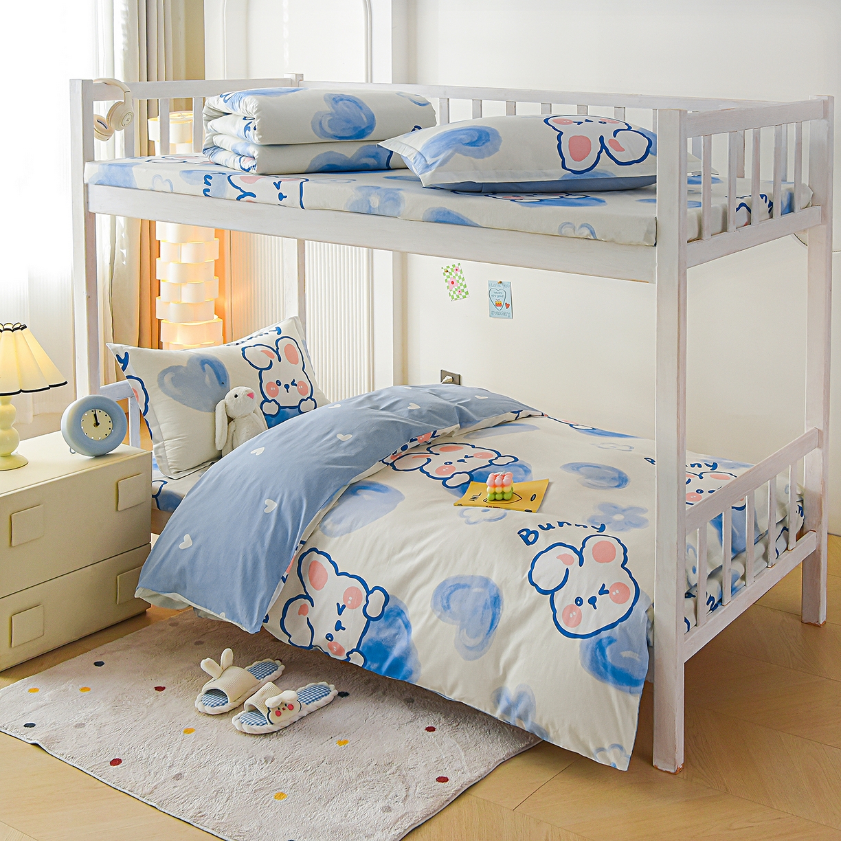 91家纺网 家纺一手货源 找家纺 天之爱 2025新款全棉纯棉印花三件套学生六件套 晴天小兔