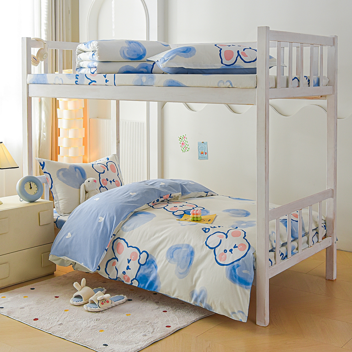 91家纺网 家纺一手货源 找家纺 天之爱 2025新款全棉纯棉印花三件套学生六件套 晴天小兔