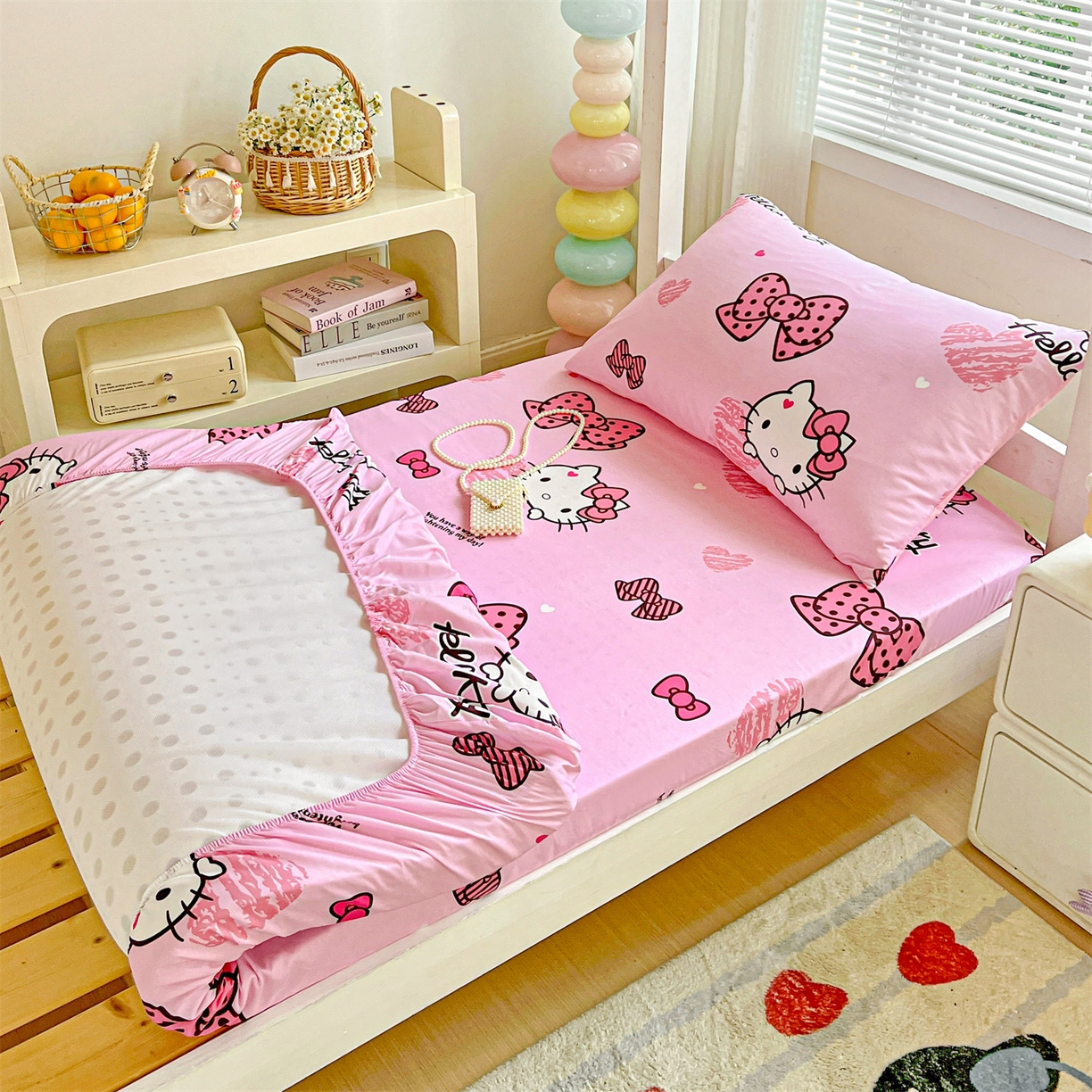 91家纺网 家纺一手货源 找家纺 名兮家居 2025-奥特曼-三丽鸥全棉13372学生床上下铺床笠【含防伪标】 蝴蝶结kt