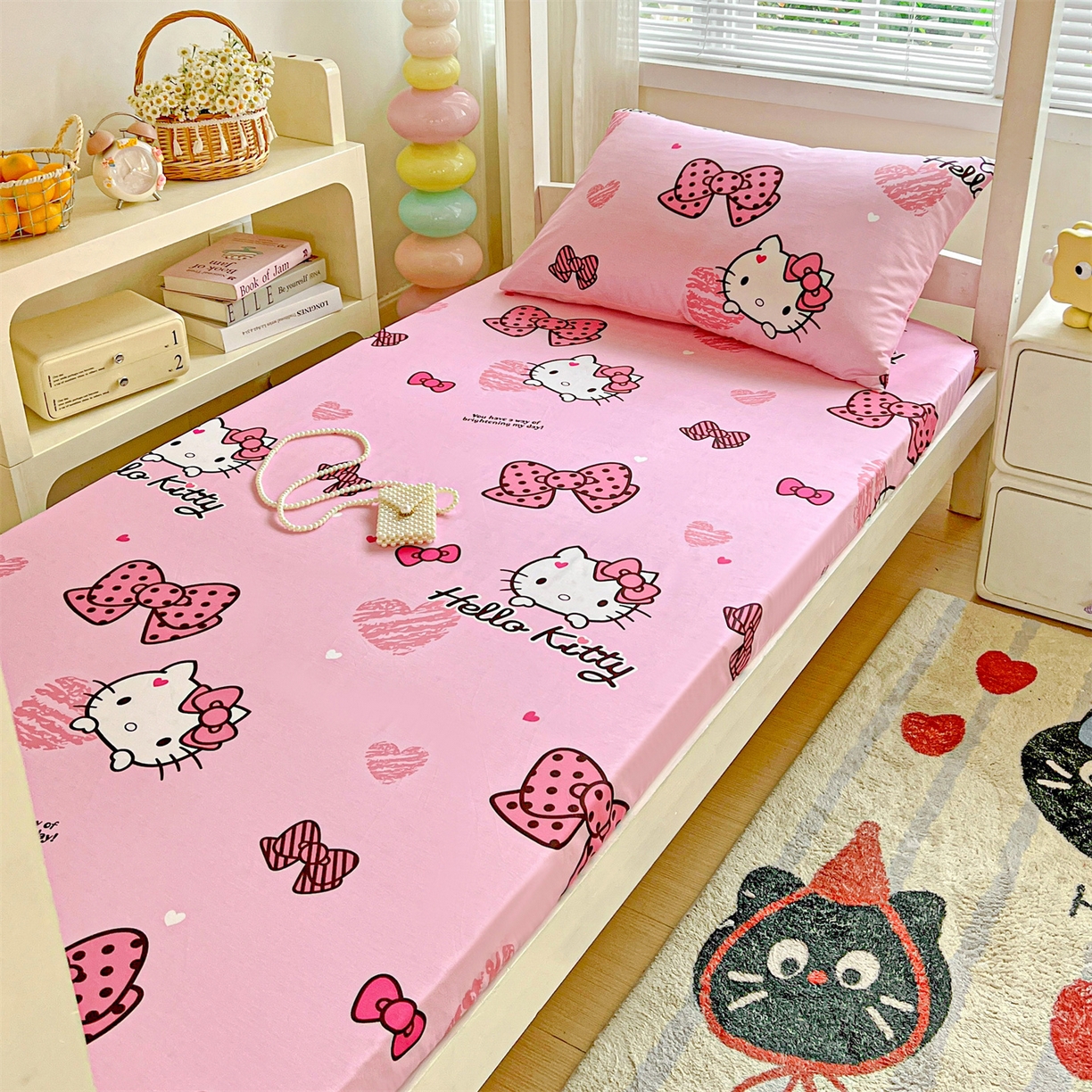 91家纺网 家纺一手货源 找家纺 名兮家居 2025-奥特曼-三丽鸥全棉13372学生床上下铺床笠【含防伪标】 蝴蝶结kt