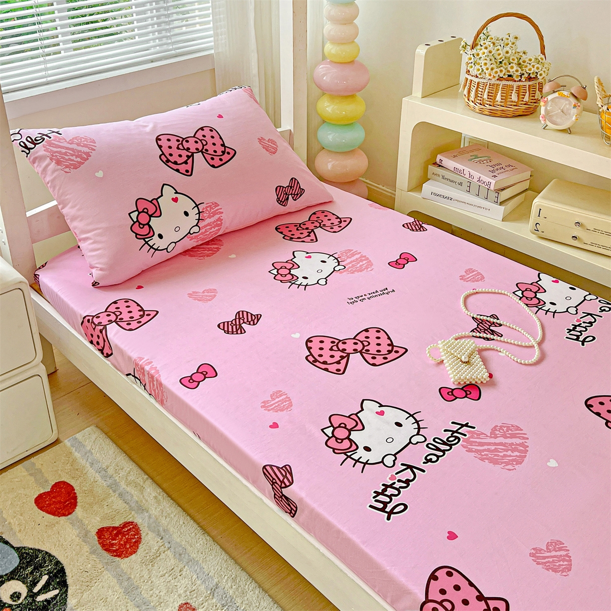 91家纺网 家纺一手货源 找家纺 名兮家居 2025-奥特曼-三丽鸥全棉13372学生床上下铺床笠【含防伪标】 蝴蝶结kt