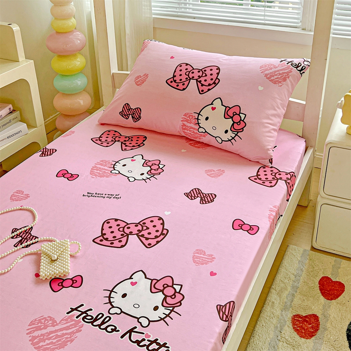 91家纺网 家纺一手货源 找家纺 名兮家居 2025-奥特曼-三丽鸥全棉13372学生床上下铺床笠【含防伪标】 蝴蝶结kt