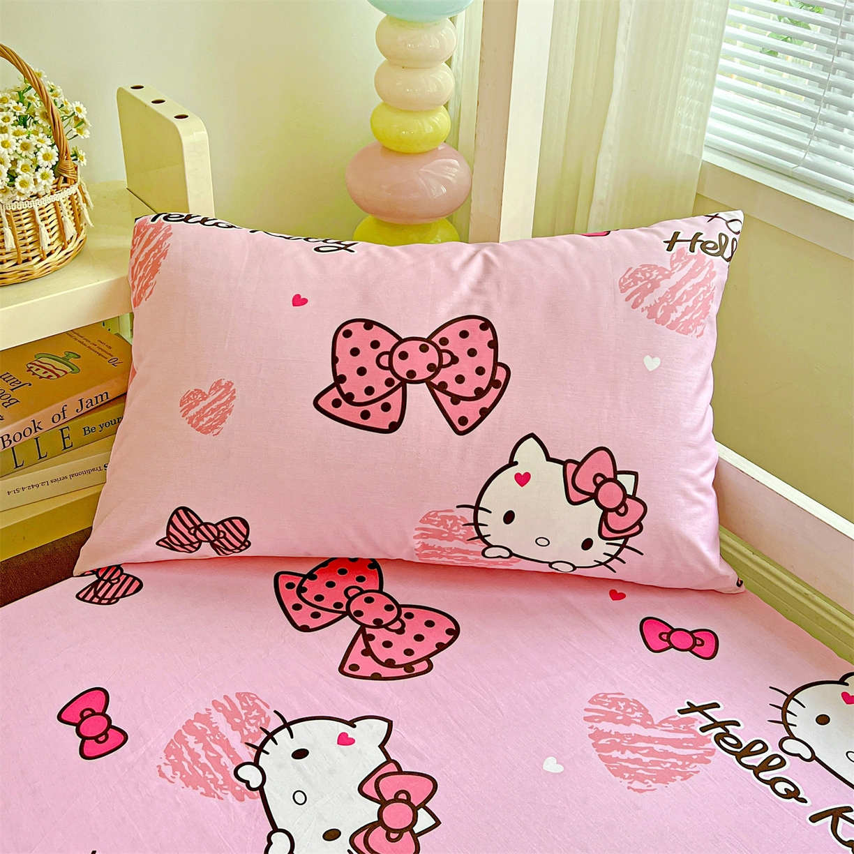 91家纺网 家纺一手货源 找家纺 名兮家居 2025-奥特曼-三丽鸥全棉13372学生床上下铺床笠【含防伪标】 蝴蝶结kt