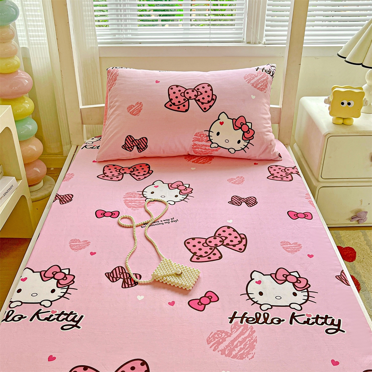 91家纺网 家纺一手货源 找家纺 名兮家居 2025-奥特曼-三丽鸥全棉13372学生床上下铺床笠【含防伪标】 蝴蝶结kt