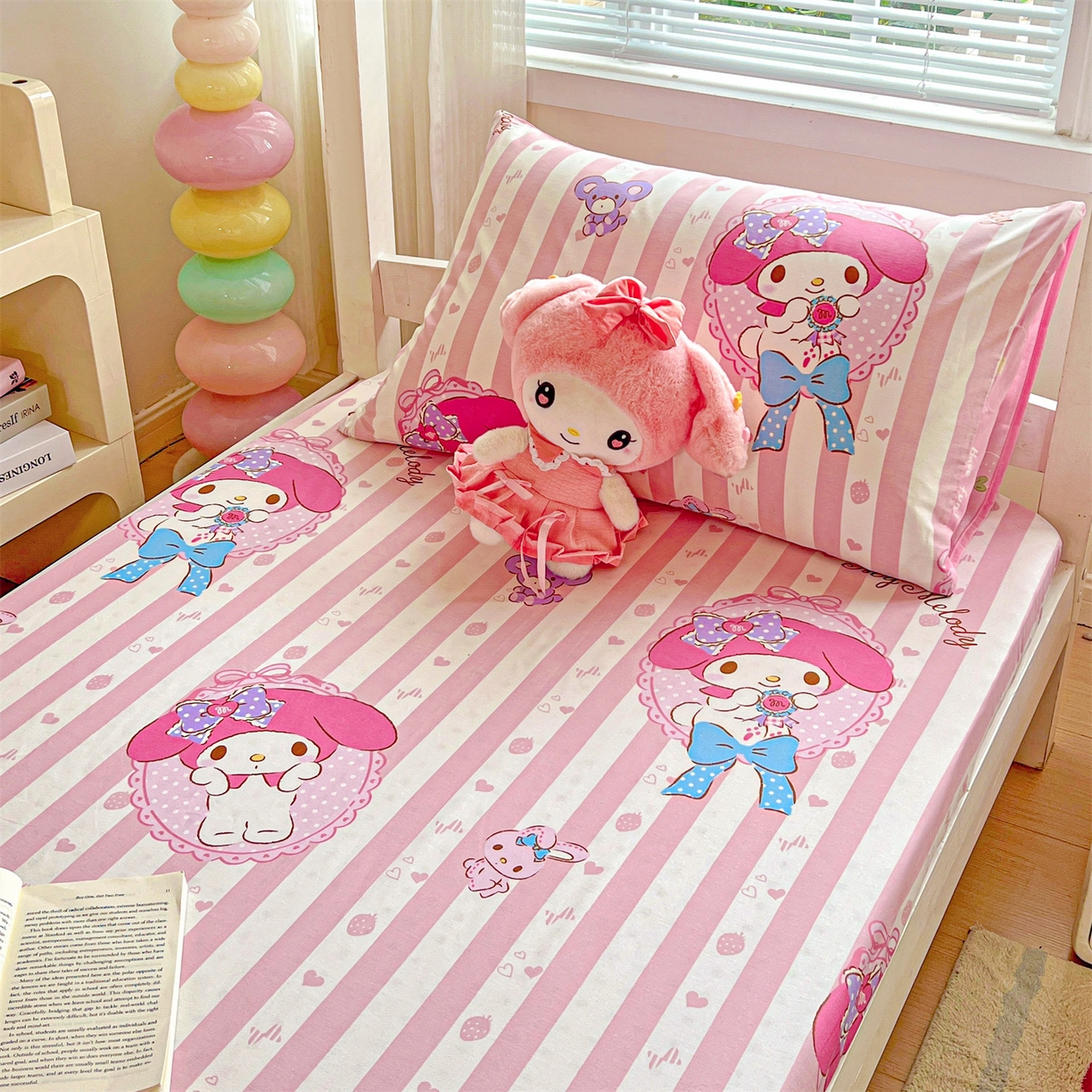 91家纺网 家纺一手货源 找家纺 名兮家居 2025-奥特曼-三丽鸥全棉13372学生床上下铺床笠【含防伪标】 竖条美乐蒂