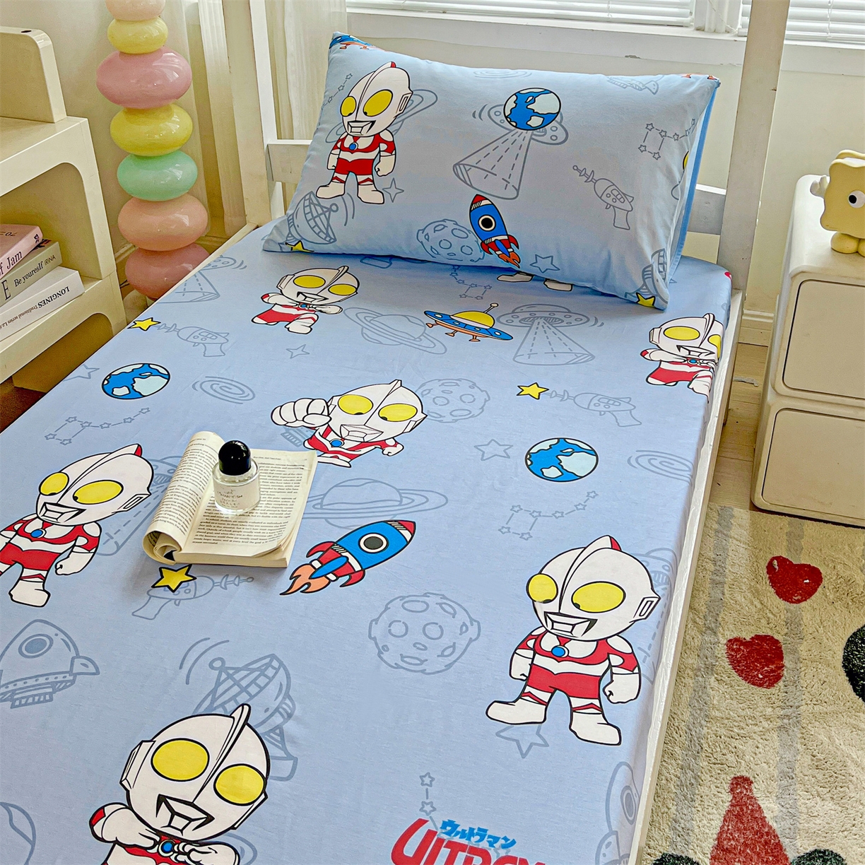 91家纺网 家纺一手货源 找家纺 名兮家居 2025-奥特曼-三丽鸥全棉13372学生床上下铺床笠【含防伪标】 太空奥特曼