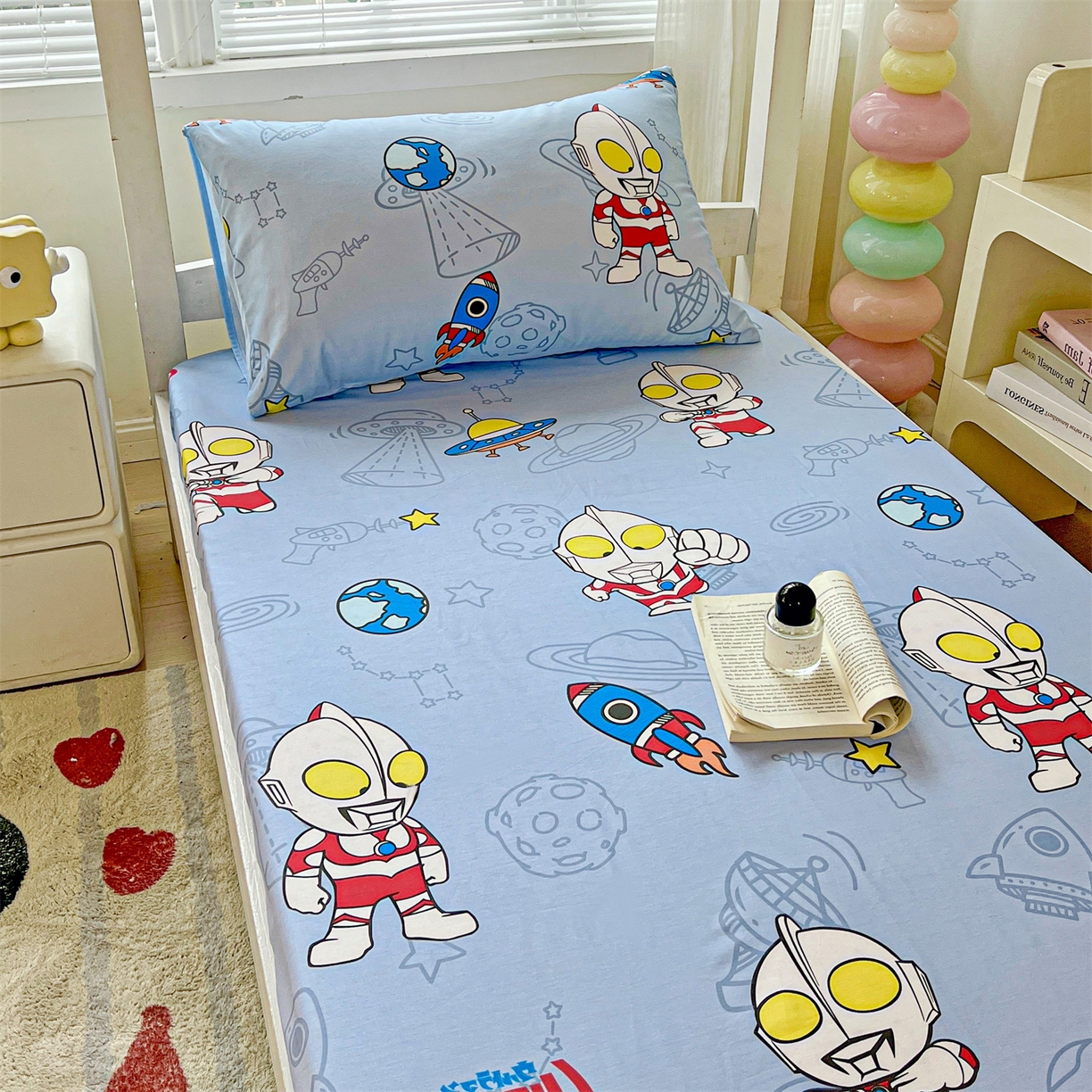 91家纺网 家纺一手货源 找家纺 名兮家居 2025-奥特曼-三丽鸥全棉13372学生床上下铺床笠【含防伪标】 太空奥特曼