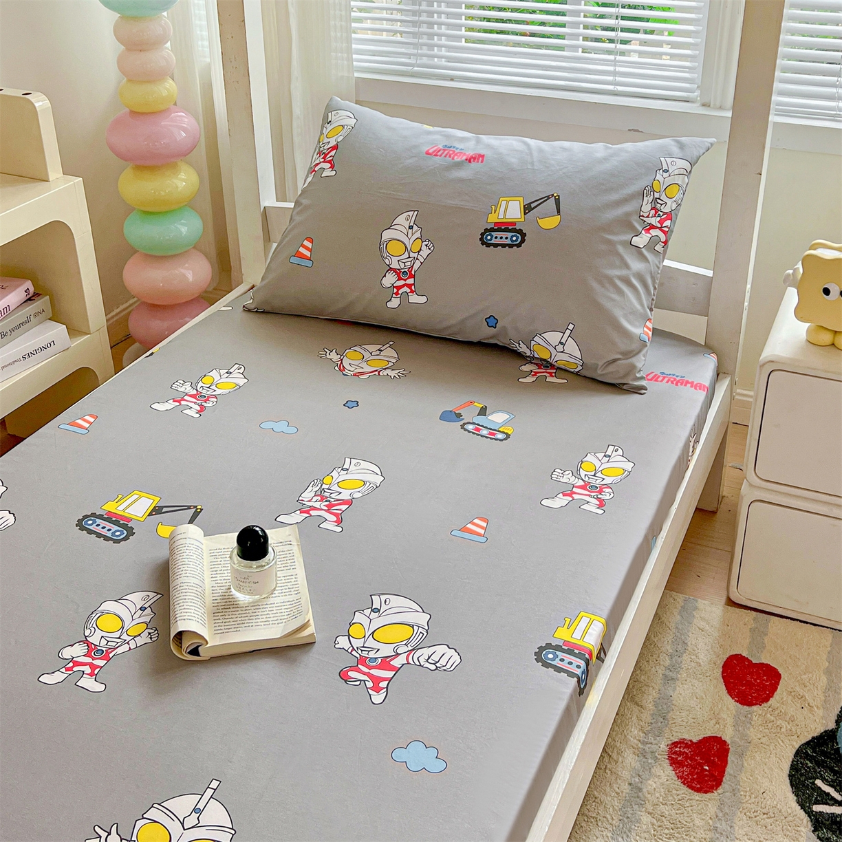 91家纺网 家纺一手货源 找家纺 名兮家居 2025-奥特曼-三丽鸥全棉13372学生床上下铺床笠【含防伪标】 宇宙小分队